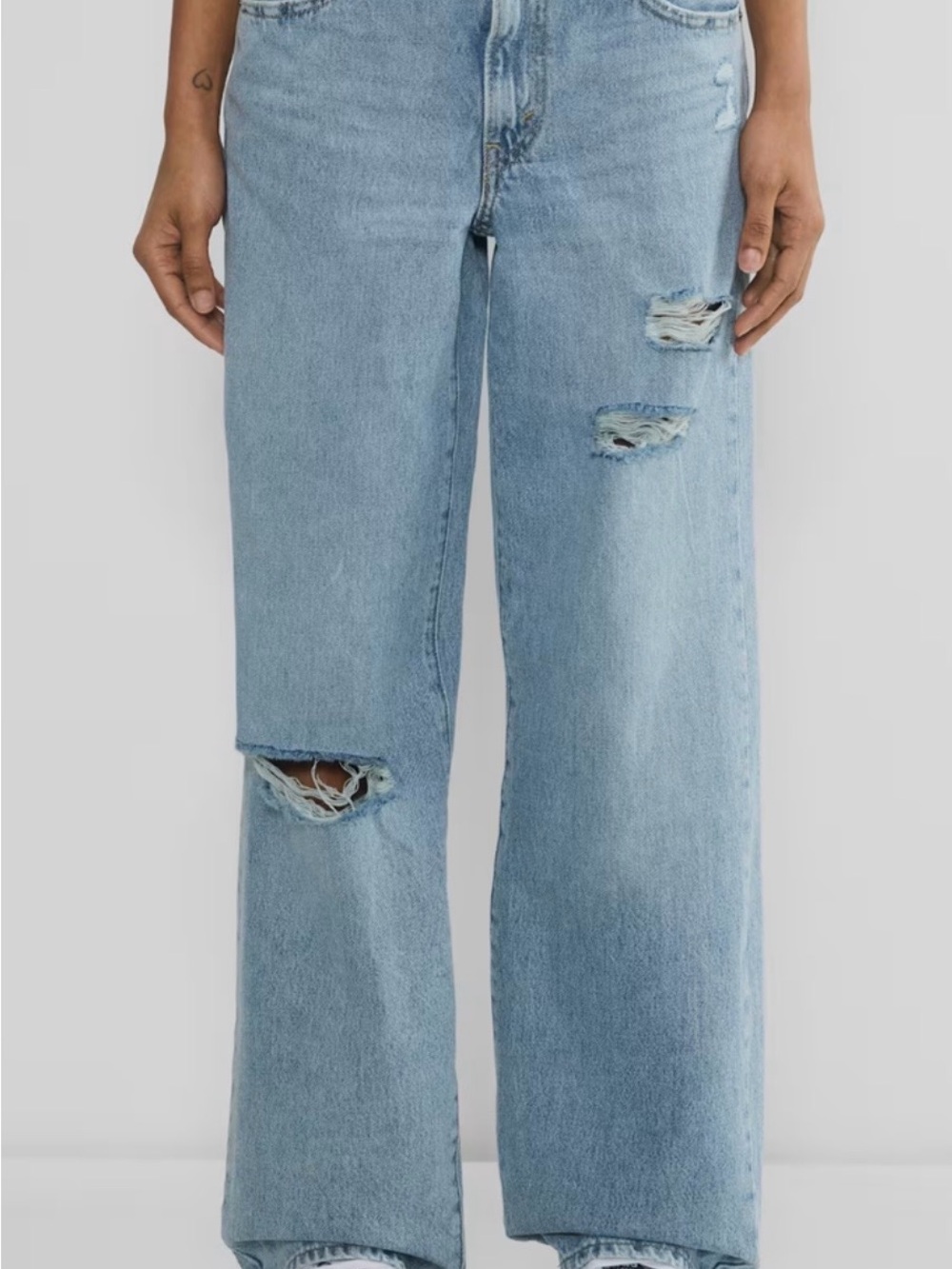 Levi’s Baggy Dad Light Blue Distressed Wide-Leg Women’s Jeans
